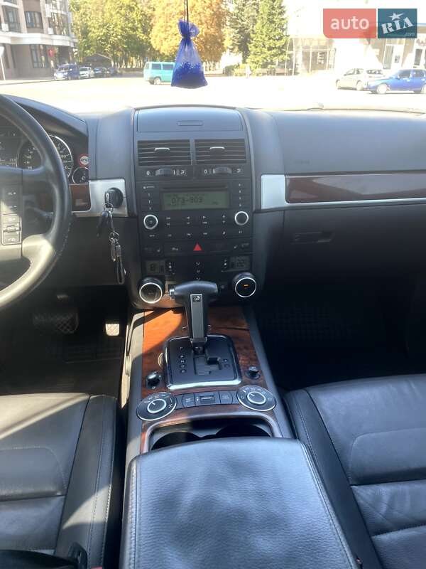 Внедорожник / Кроссовер Volkswagen Touareg 2008 в Кременчуге