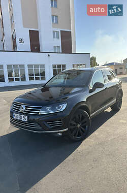 Позашляховик / Кросовер Volkswagen Touareg 2017 в Києві