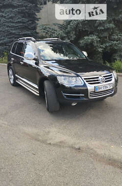 Позашляховик / Кросовер Volkswagen Touareg 2008 в Одесі