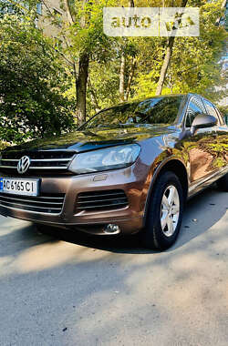 Позашляховик / Кросовер Volkswagen Touareg 2011 в Києві