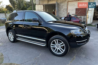 Внедорожник / Кроссовер Volkswagen Touareg 2006 в 