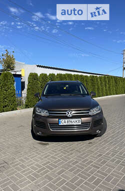 Внедорожник / Кроссовер Volkswagen Touareg 2013 в Черкассах