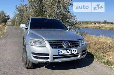 Внедорожник / Кроссовер Volkswagen Touareg 2004 в Новомосковске