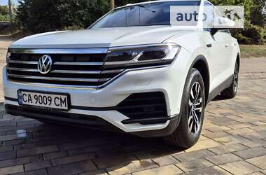 Позашляховик / Кросовер Volkswagen Touareg 2020 в Черкасах