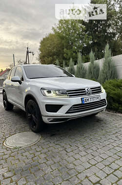 Внедорожник / Кроссовер Volkswagen Touareg 2017 в Житомире