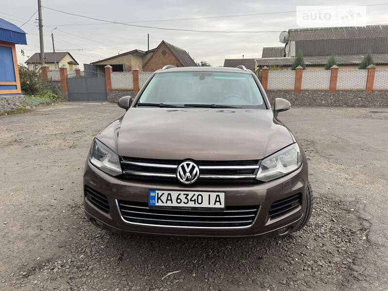 Внедорожник / Кроссовер Volkswagen Touareg 2012 в Белой Церкви