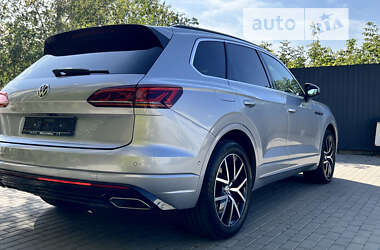 Позашляховик / Кросовер Volkswagen Touareg 2019 в Києві