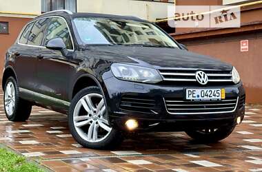 Позашляховик / Кросовер Volkswagen Touareg 2011 в Стрию