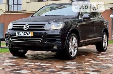 Позашляховик / Кросовер Volkswagen Touareg 2011 в Стрию