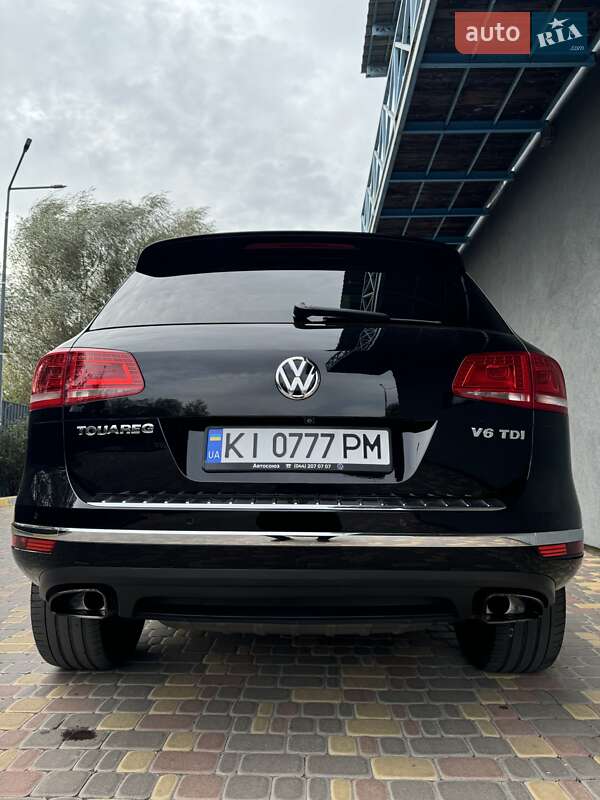 Внедорожник / Кроссовер Volkswagen Touareg 2016 в Киеве