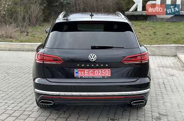 Внедорожник / Кроссовер Volkswagen Touareg 2018 в 