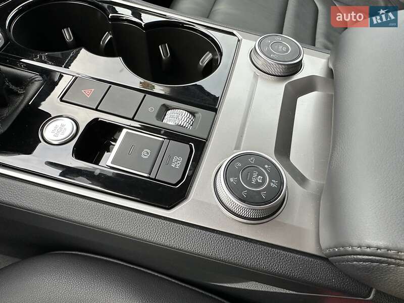 Внедорожник / Кроссовер Volkswagen Touareg 2018 в Луцке