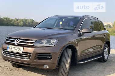 Позашляховик / Кросовер Volkswagen Touareg 2012 в Києві