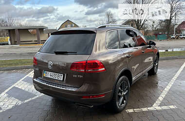 Позашляховик / Кросовер Volkswagen Touareg 2012 в Києві