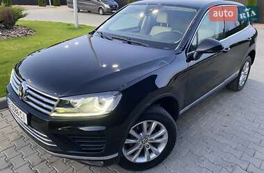 Внедорожник / Кроссовер Volkswagen Touareg 2015 в Тернополе