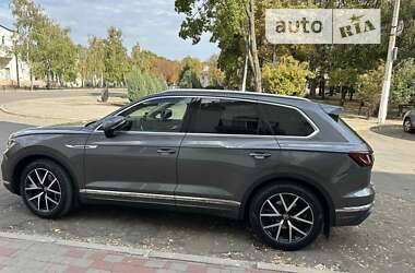 Позашляховик / Кросовер Volkswagen Touareg 2020 в Лозовій