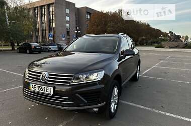 Внедорожник / Кроссовер Volkswagen Touareg 2015 в Кривом Роге