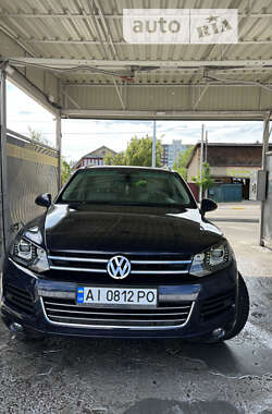 Позашляховик / Кросовер Volkswagen Touareg 2012 в Ірпені