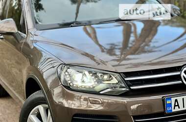 Внедорожник / Кроссовер Volkswagen Touareg 2014 в Киеве