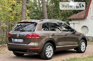 Внедорожник / Кроссовер Volkswagen Touareg 2014 в Киеве