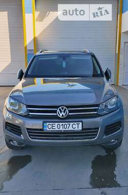 Позашляховик / Кросовер Volkswagen Touareg 2011 в Чернівцях