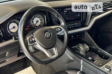 Позашляховик / Кросовер Volkswagen Touareg 2019 в Львові