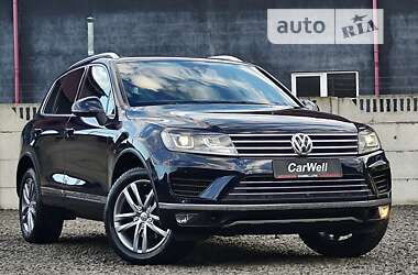 Позашляховик / Кросовер Volkswagen Touareg 2015 в Луцьку