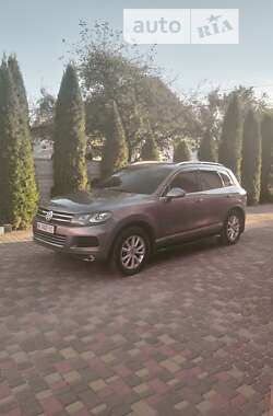 Внедорожник / Кроссовер Volkswagen Touareg 2012 в Сарнах