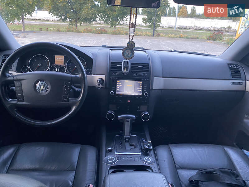 Внедорожник / Кроссовер Volkswagen Touareg 2006 в Вараше
