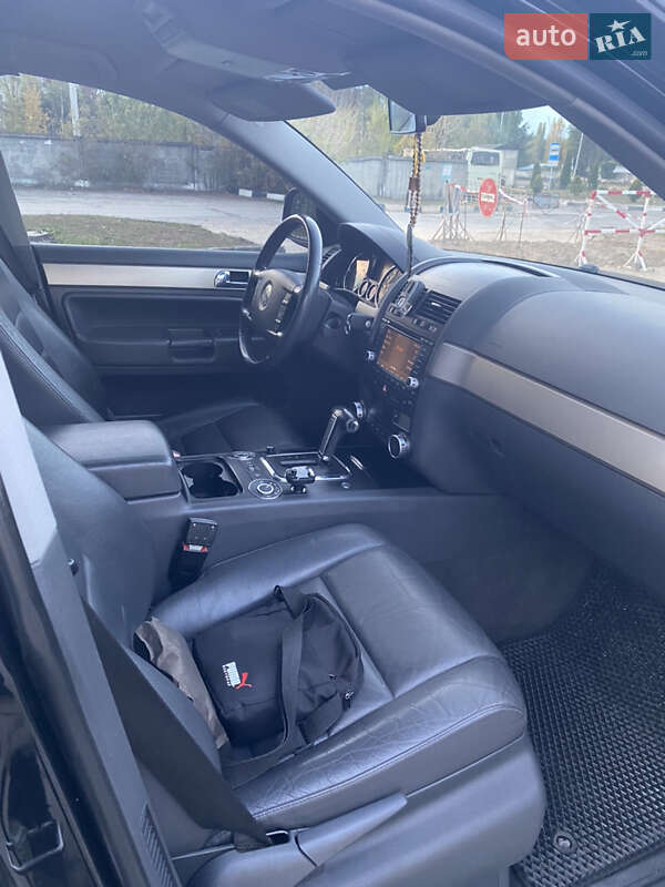 Внедорожник / Кроссовер Volkswagen Touareg 2006 в Вараше