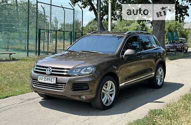 Внедорожник / Кроссовер Volkswagen Touareg 2013 в Харькове