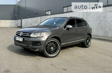 Позашляховик / Кросовер Volkswagen Touareg 2012 в Києві