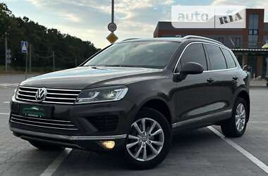 Внедорожник / Кроссовер Volkswagen Touareg 2016 в Киеве