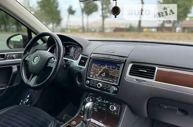 Внедорожник / Кроссовер Volkswagen Touareg 2016 в Киеве