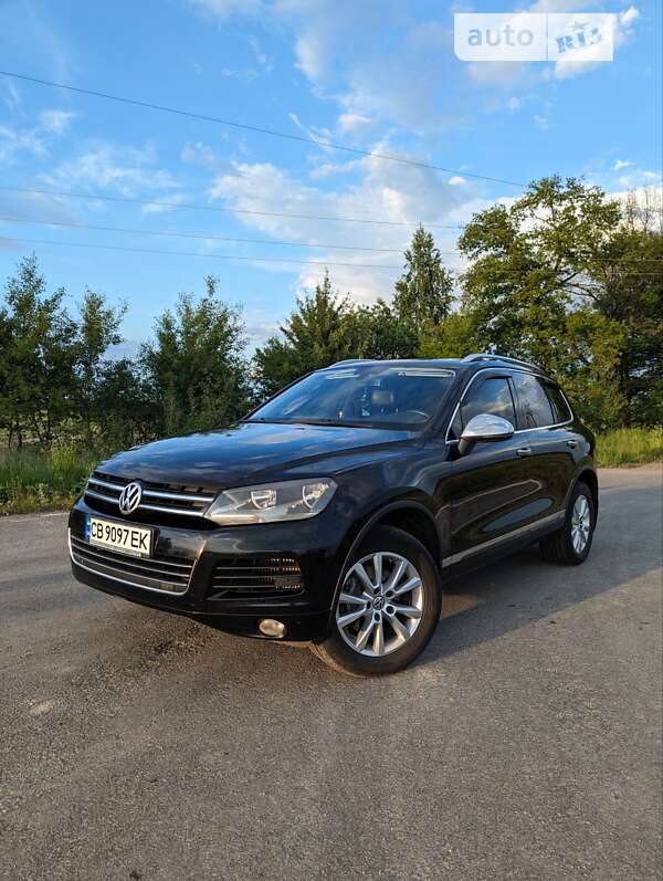 Внедорожник / Кроссовер Volkswagen Touareg 2011 в Нежине