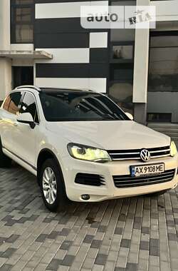 Внедорожник / Кроссовер Volkswagen Touareg 2011 в Харькове