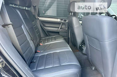 Внедорожник / Кроссовер Volkswagen Touareg 2008 в Днепре