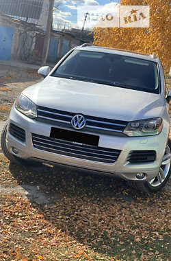 Позашляховик / Кросовер Volkswagen Touareg 2011 в Харкові