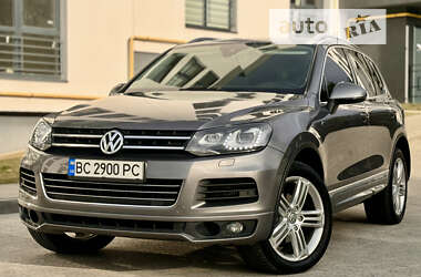 Внедорожник / Кроссовер Volkswagen Touareg 2013 в Львове