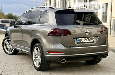 Внедорожник / Кроссовер Volkswagen Touareg 2013 в Львове