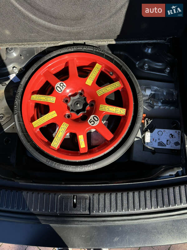 Позашляховик / Кросовер Volkswagen Touareg 2015 в Калуші фото 11 Позашляховик / Кросовер Volkswagen Touareg 2015 в Калуші