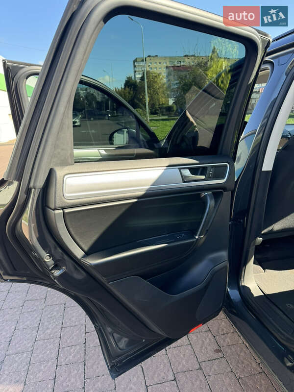 Позашляховик / Кросовер Volkswagen Touareg 2015 в Калуші фото 18 Позашляховик / Кросовер Volkswagen Touareg 2015 в Калуші