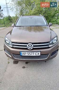 Внедорожник / Кроссовер Volkswagen Touareg 2013 в 