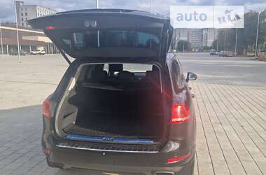 Позашляховик / Кросовер Volkswagen Touareg 2011 в Черкасах