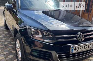 Позашляховик / Кросовер Volkswagen Touareg 2012 в Хусті