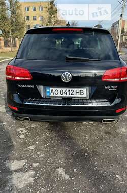 Внедорожник / Кроссовер Volkswagen Touareg 2014 в Мукачево