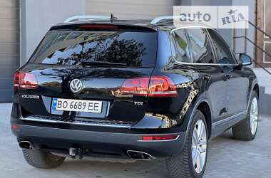 Внедорожник / Кроссовер Volkswagen Touareg 2014 в Тернополе