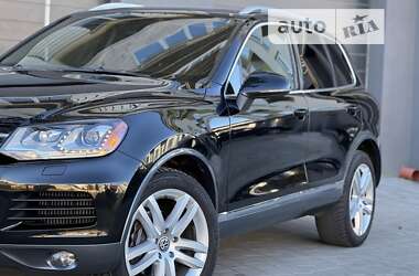 Внедорожник / Кроссовер Volkswagen Touareg 2014 в Тернополе