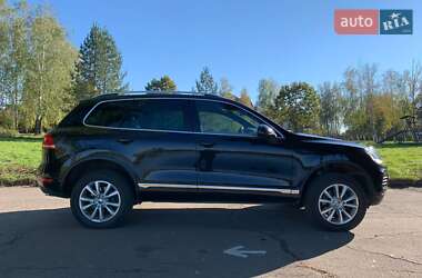 Внедорожник / Кроссовер Volkswagen Touareg 2012 в 