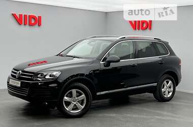 Внедорожник / Кроссовер Volkswagen Touareg 2013 в Киеве